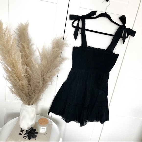 American Eagle Outfitters Dresses & Skirts - Ae ruffle dress